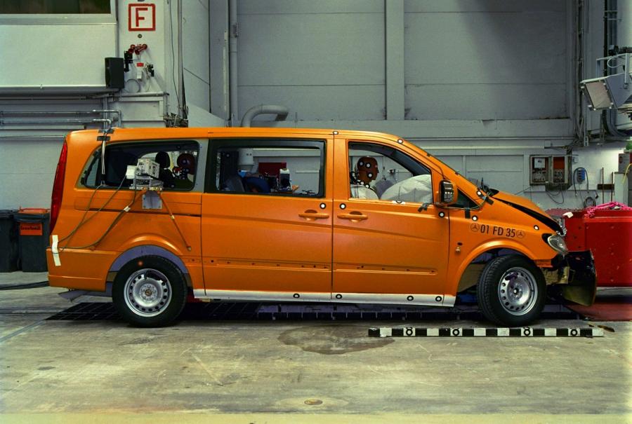  Mercedes-Benz Viano 2004 года  (фото 77 из 234)
